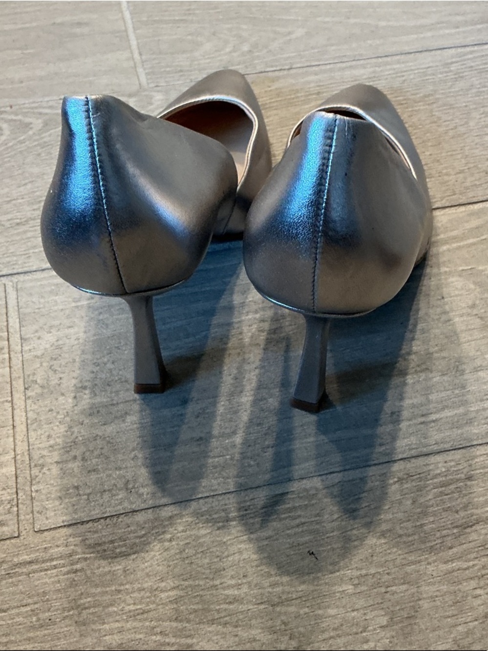 Vince Camuto Karala Metallic SilverLeather  Pointed-Toe Pumps Women’s S 11M - Picture 3 of 5